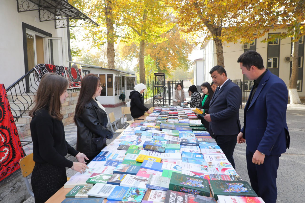 SamDPIda yangi adabiyotlar ko‘rgazmasi va kitob yarmarkasi o‘tkazildi!