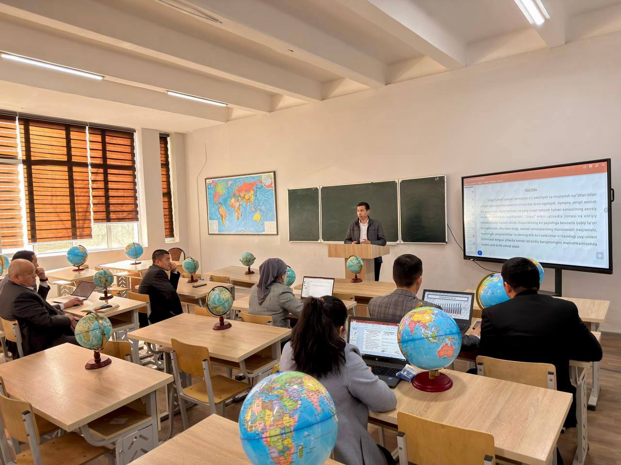 Samarqand davlat pedagogika institutida professor-o‘qituvchilar, "Magistrantlar va talabalarining 2025-yilgi ilmiy-tadqiqot ishlari yakunlariga bag‘ishlangan IV an’anaviy ilmiy anjumani" bo‘lib o‘tmoqda.