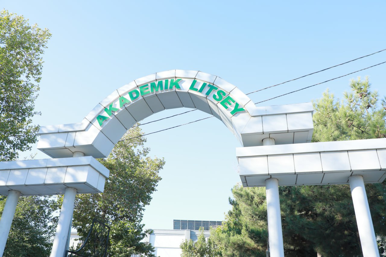SamDPI akademik litseyiga qabul qilingan o‘quvchilar tantanali kutib olindi