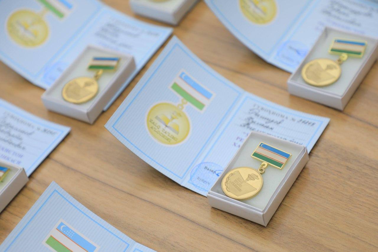 SamDPIning ikki nafar professor-o‘qituvchisi “Xalq ta’limi a’lochisi” ko‘krak nishoni bilan taqdirlandi