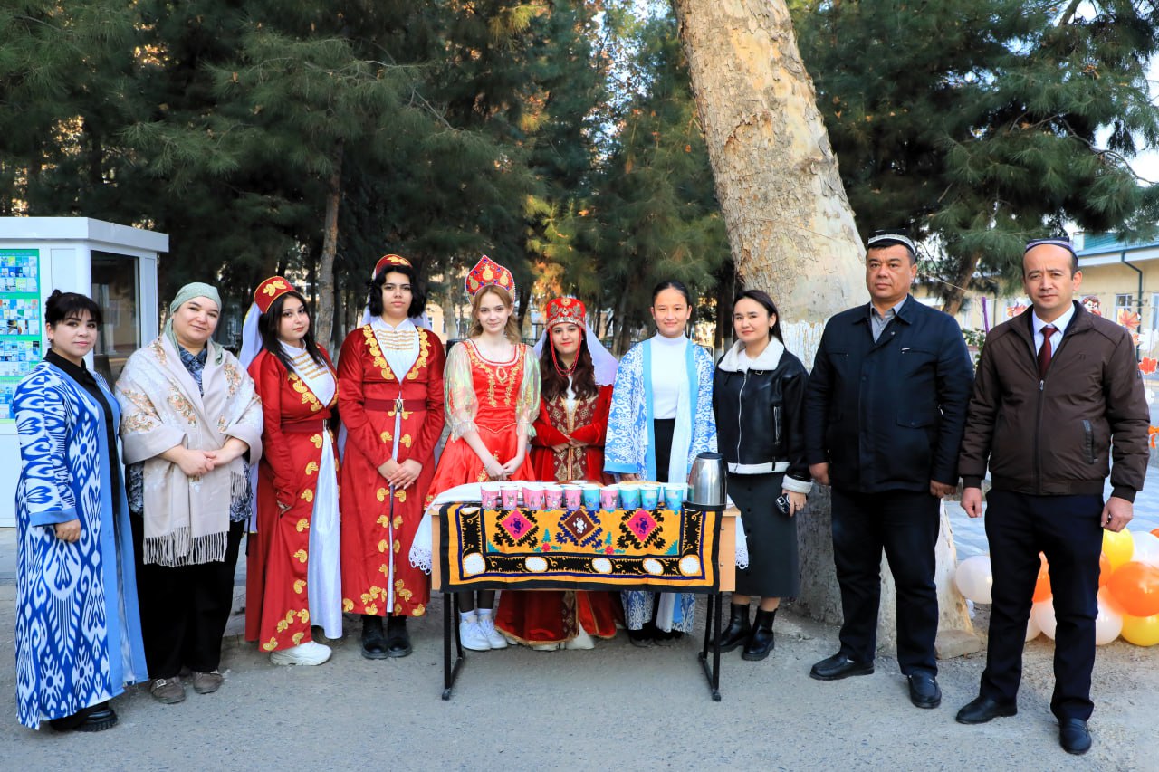 Erta tongdan institut hovlisida “O‘zbekiston – yagona uyimiz” shiori ostida diniy bag‘rikenglik va millatlararo totuvlikni targ‘ib etishga bag‘ishlangan chellenj tashkil etildi.