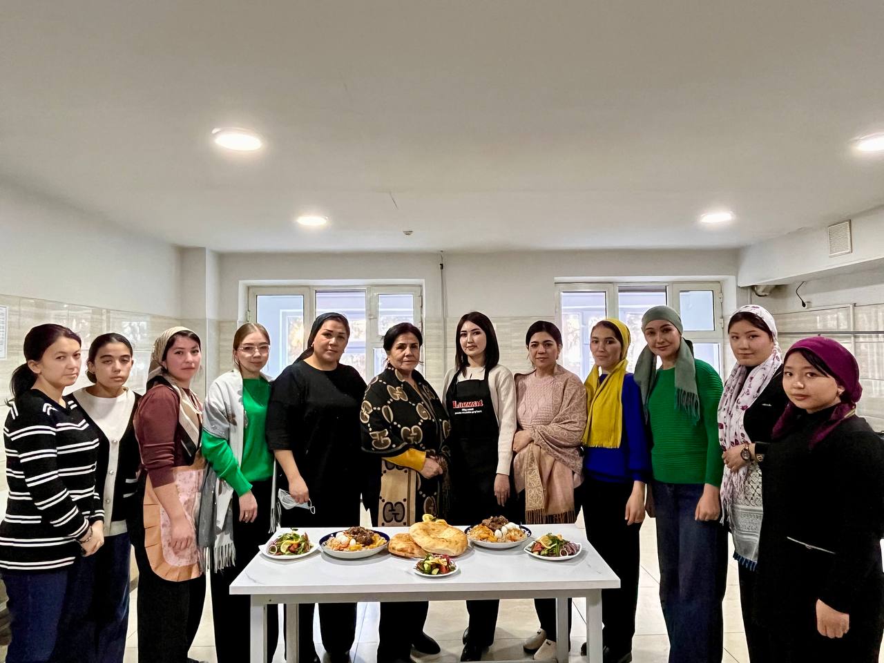 Pedagogika kafedrasi professor-o‘qituvchilari tashabbusi bilan 4-son talabalar turar joyida “Uy-ro‘zg‘or maktabi” to‘garagi doirasida “Eng mohir pazanda” tanlovi tashkil etildi.