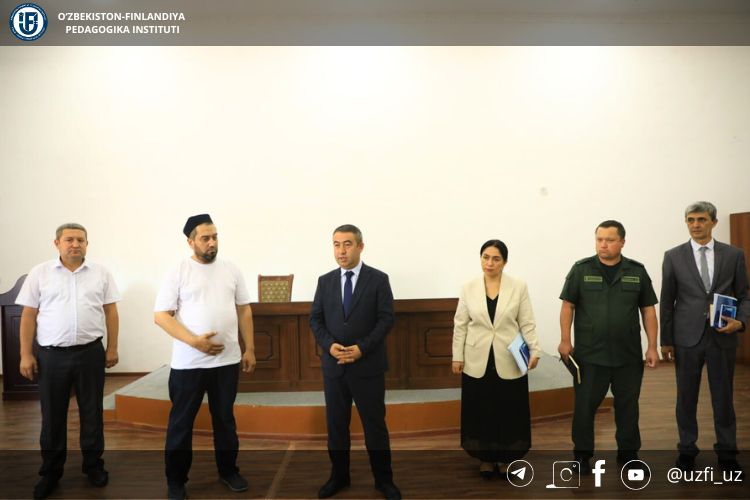 Maktab o'quvchilariga forma hamda o'quv qurollari topshirildi