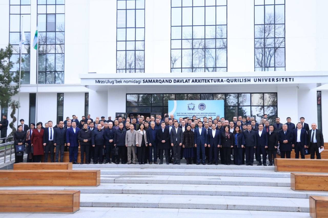 Samarqandda rektorlar ishtirokida oliy taʼlimni transformatsiya qilish masalasi muhokama qilindi
