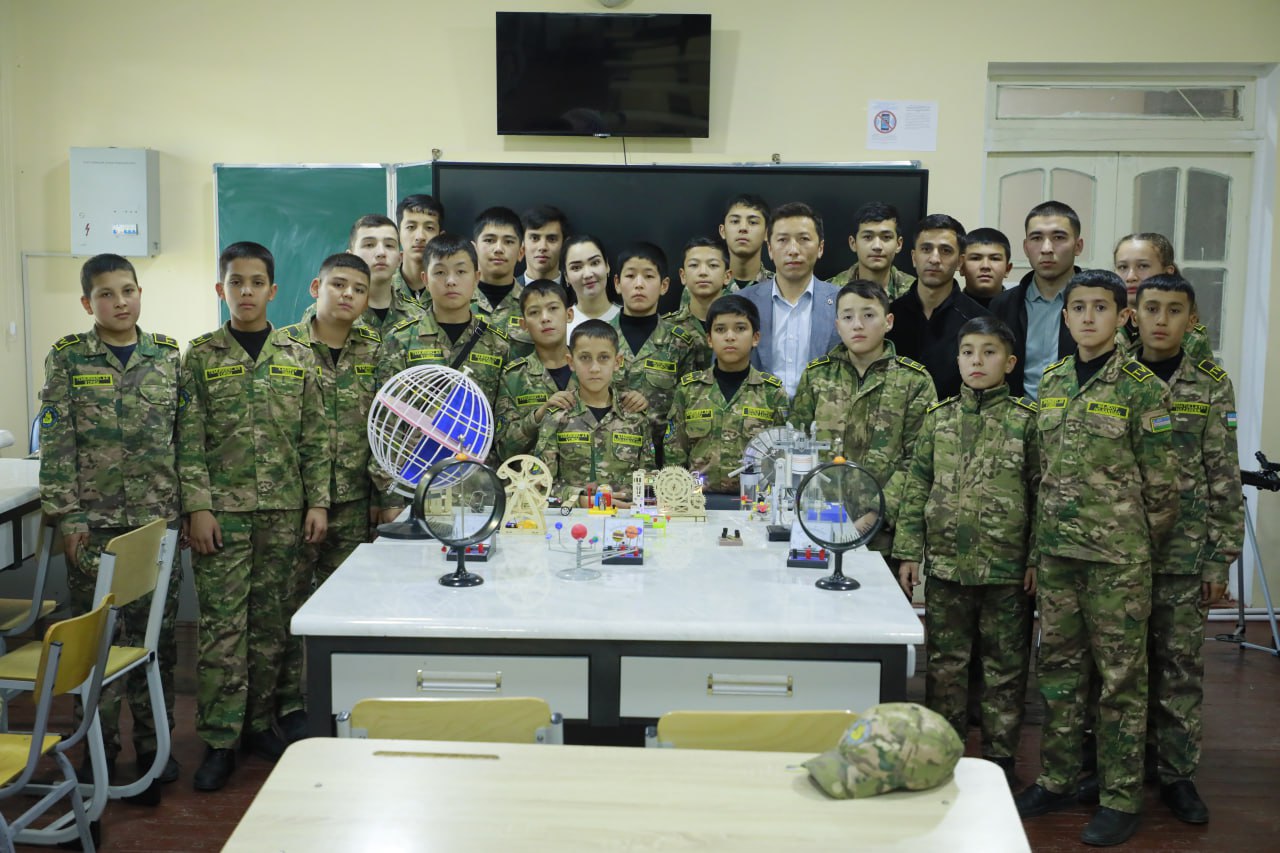 “Temurbeklar vorisi” maktabi o‘quvchilari SamDPI  laboratoriyalaridagi tajriba jarayonlari bilan yaqindan tanishdilar