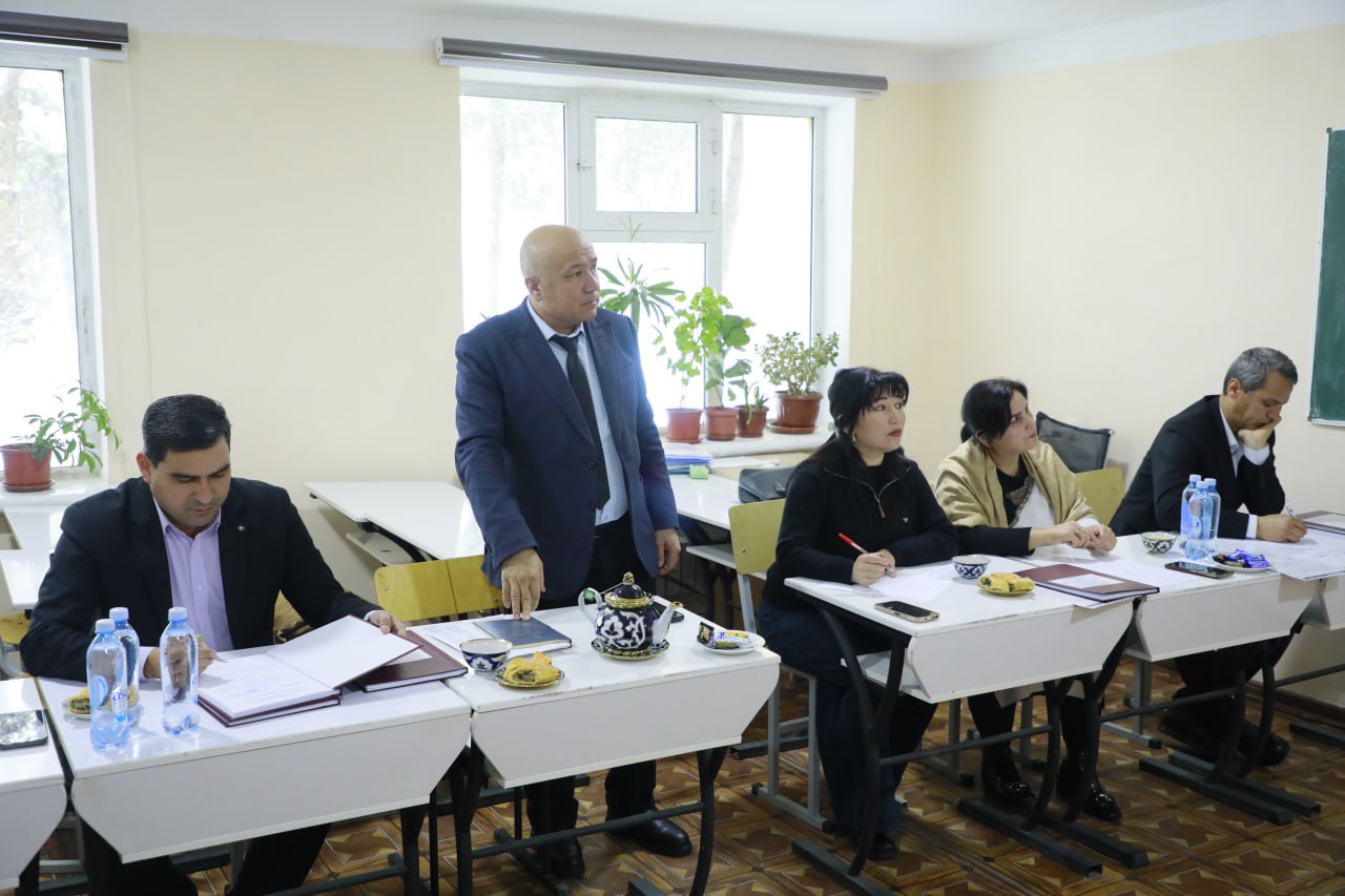 Samarqand davlat pedagogika institutida bitiruvchi bosqich talabalarining bitiruv malakaviy ishlari hamda magistrantlarning magistrlik dissertatsiyalarini himoya qilish jarayonlari bo‘lib o‘tmoqda.