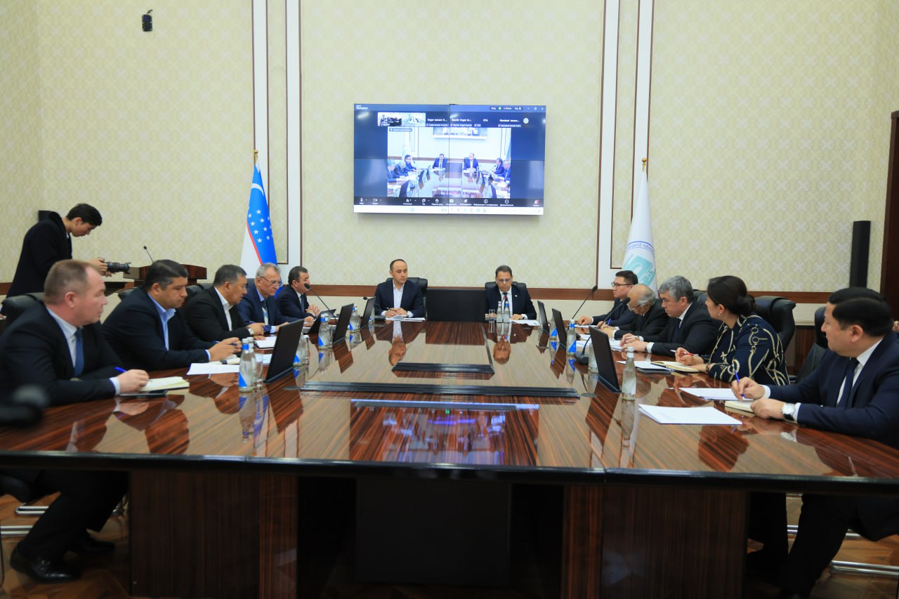 Samarqandda oliy va kasbiy taʼlim masalalari muhokama qilindi