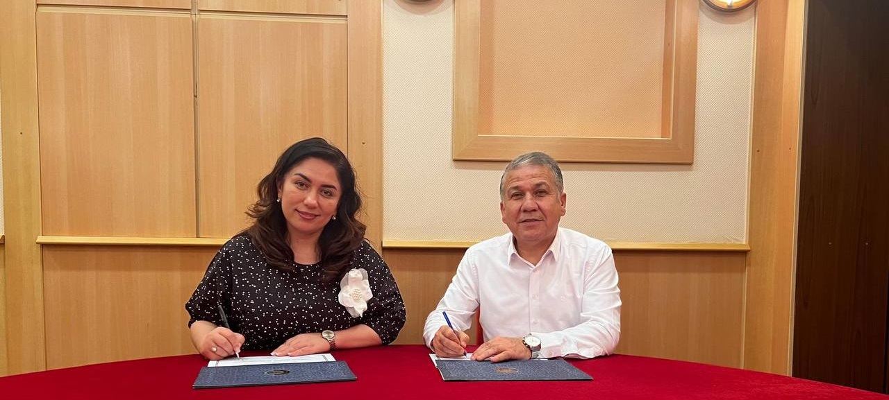 O'zbekiston-Finlandiya pedagogika instituti rektori Shahzoda Negmatova Turkiyaning Mersin universiteti rektori Erol Yashar bilan ikki tomonlama hamkorlik to'g'risida memorandum imzoladi.