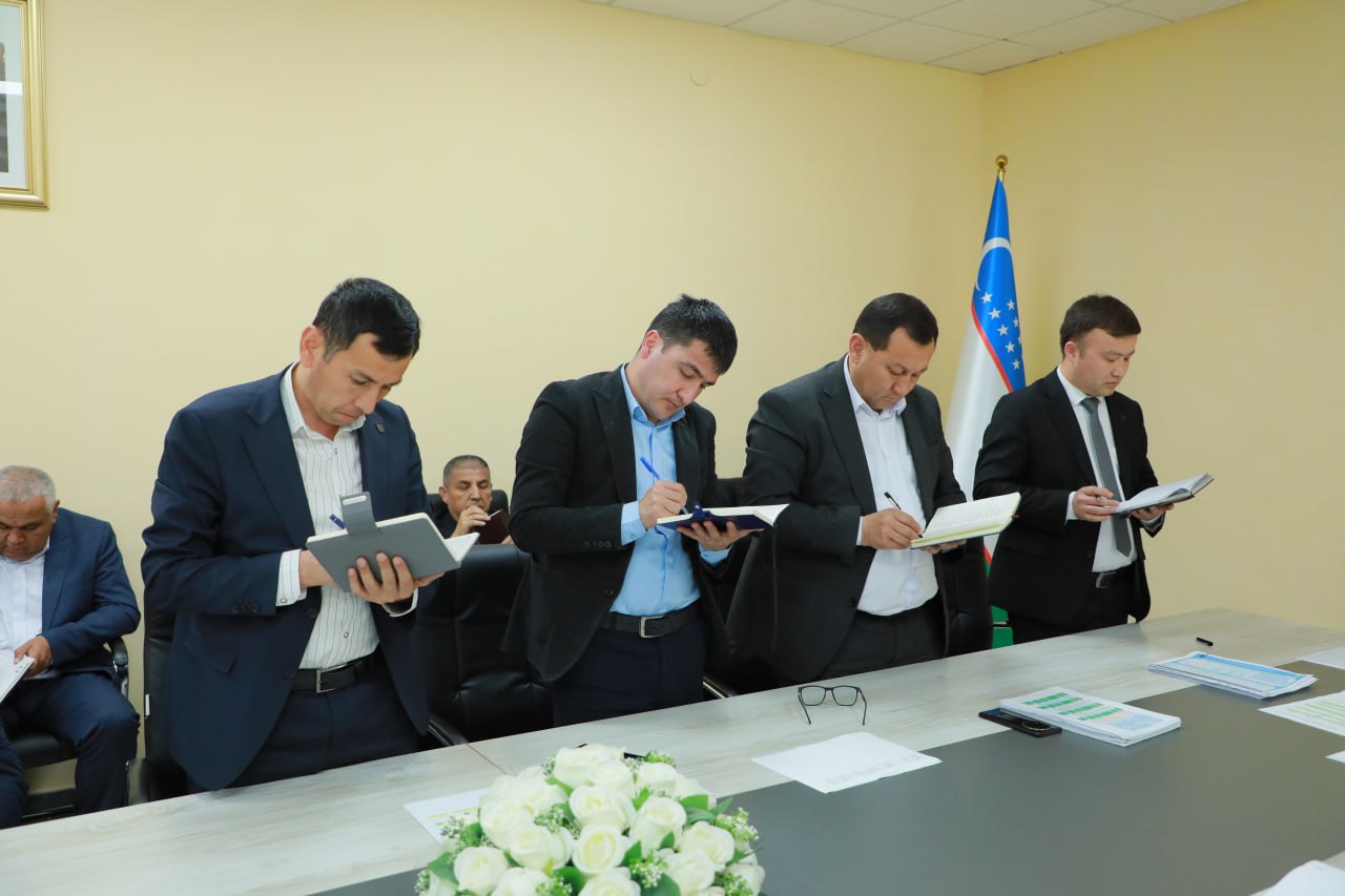 Bugun, 8-aprel kuni Samarqand davlat pedagogika institutida institut rektori, professor Shahzoda Negmatova rahbarligida navbatdagi ishchi apparat yig‘ilishi bo‘lib o‘tdi.